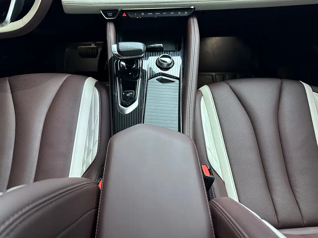 Geely Xingyue L — миниатюра 15