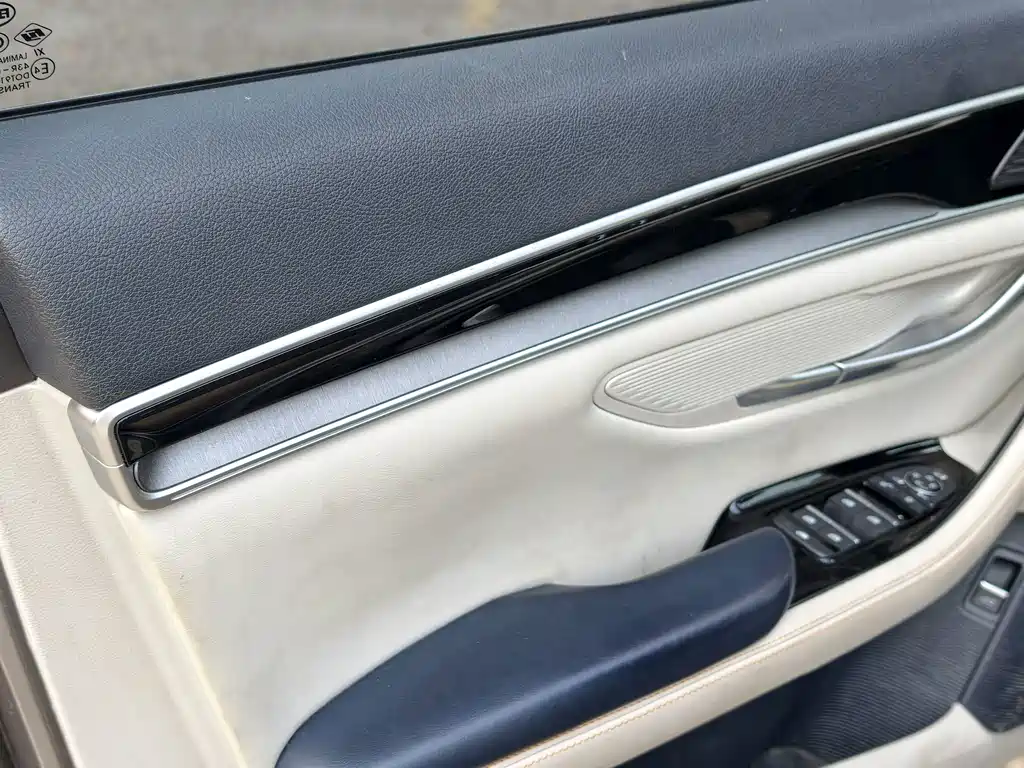 BYD PLUS New Energy — миниатюра 5