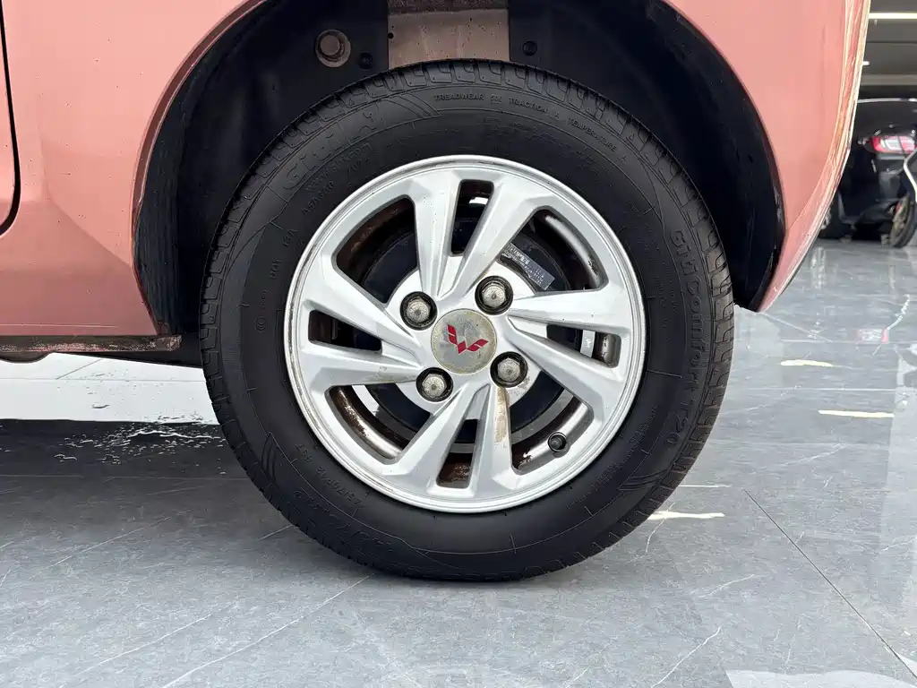 Wuling MINIEV — миниатюра 6