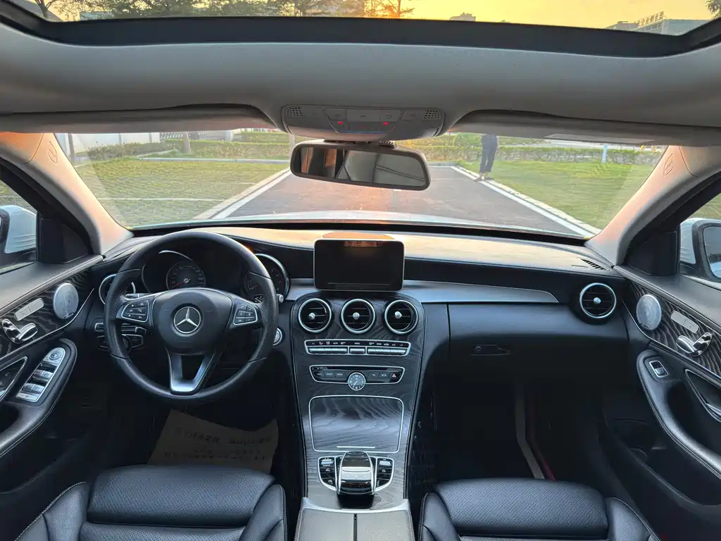 Mercedes-Benz C-Class — миниатюра 15