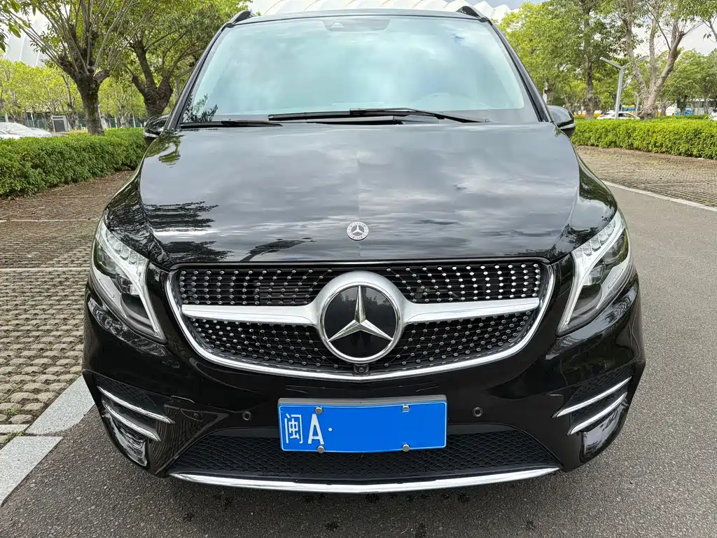 Mercedes-Benz V-Class — миниатюра 2