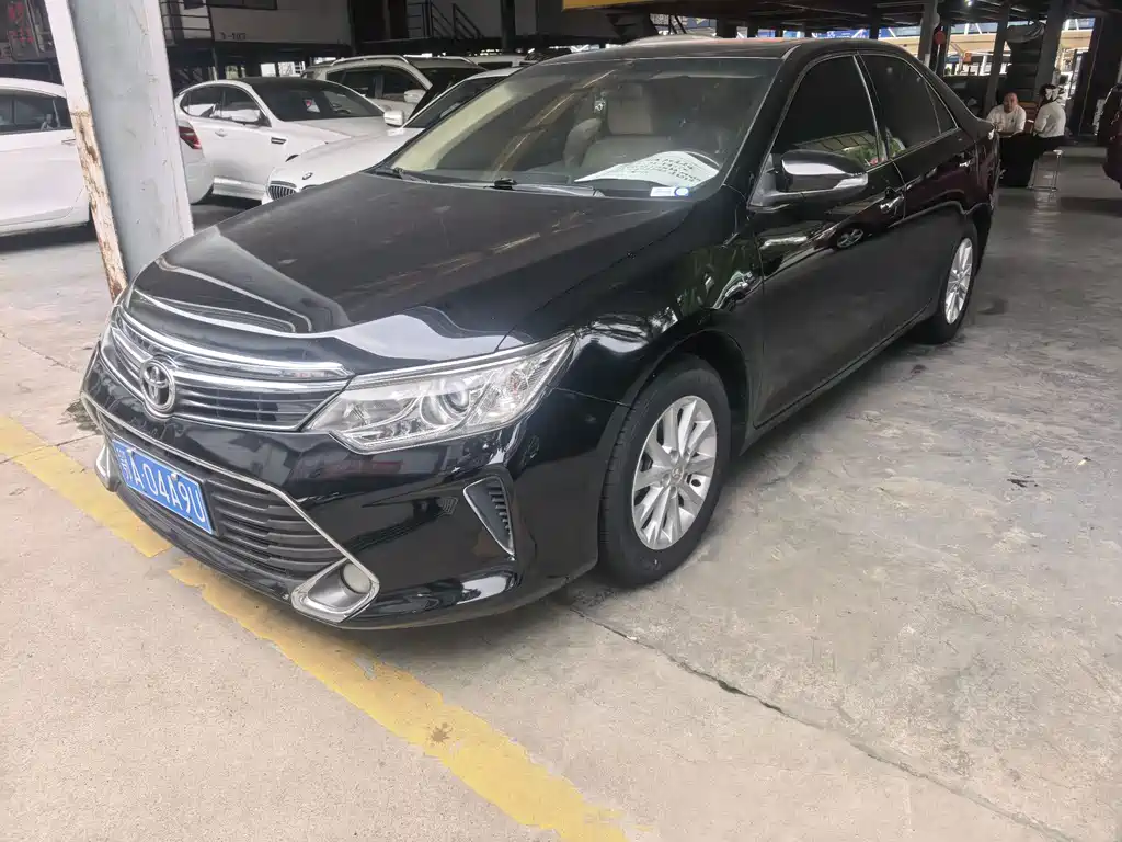 Toyota Camry — миниатюра 3