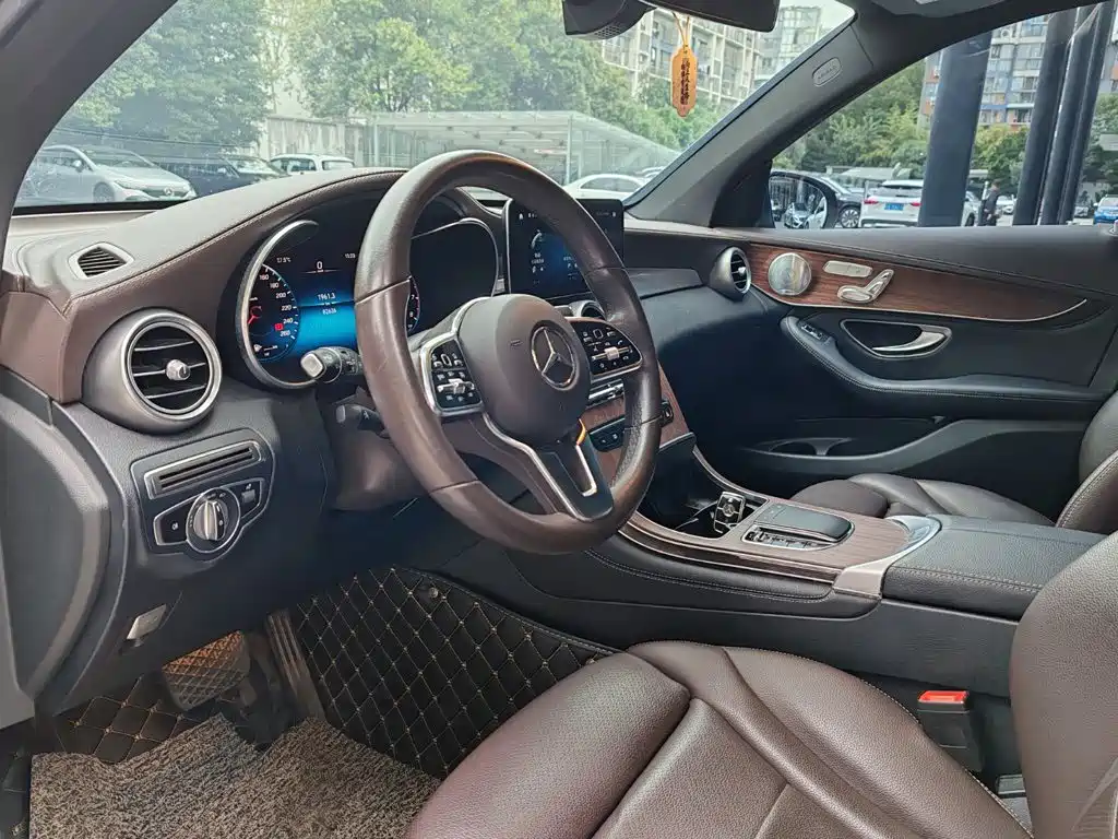 Mercedes-Benz GLC — миниатюра 17