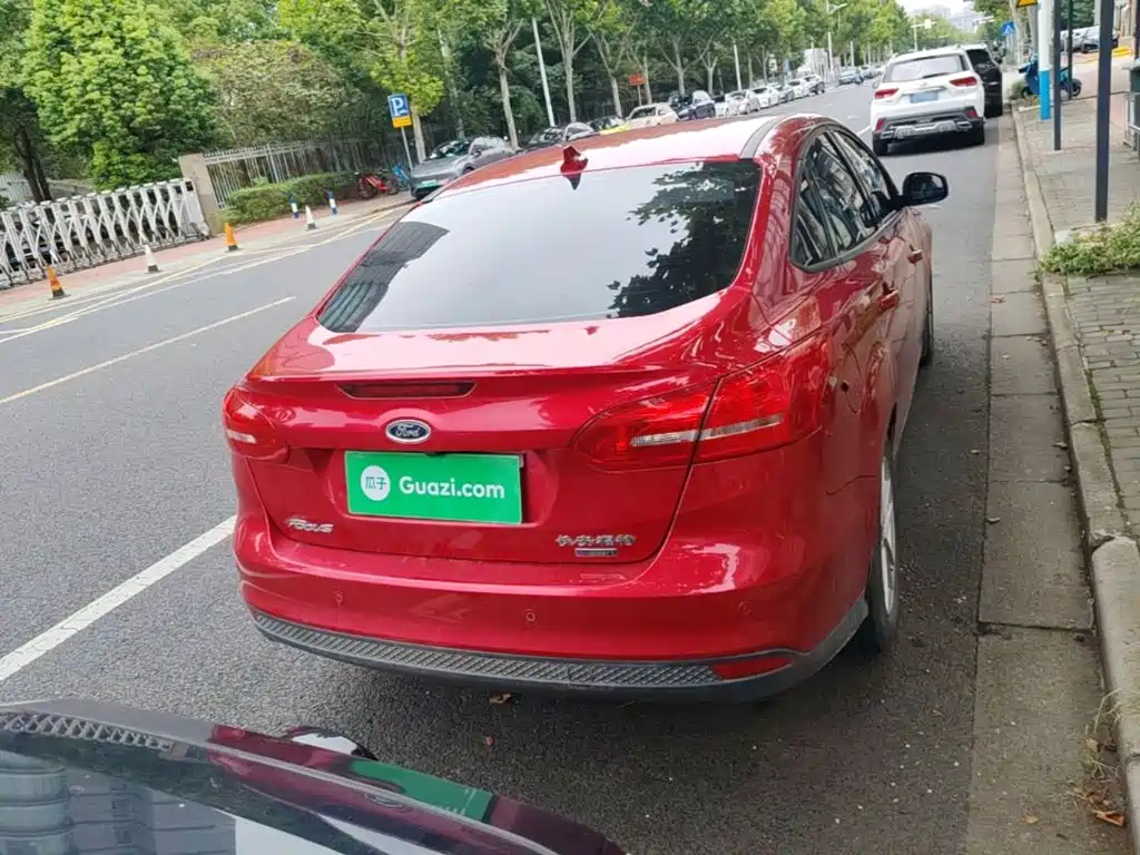 Ford Focus — миниатюра 6