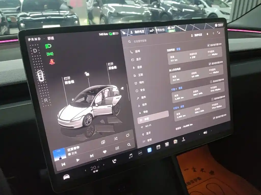 Tesla Model 3 — миниатюра 13