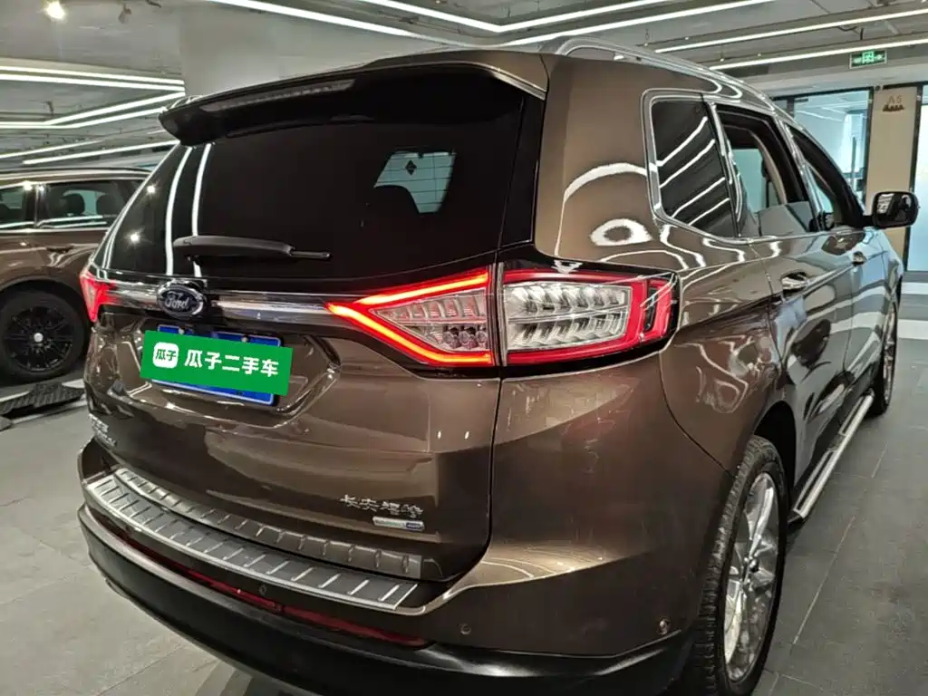 Ford Edge — миниатюра 7
