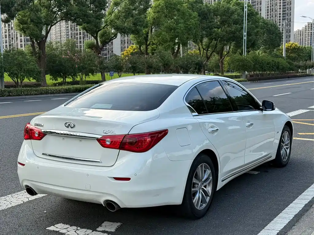 Infiniti Q50L — миниатюра 5