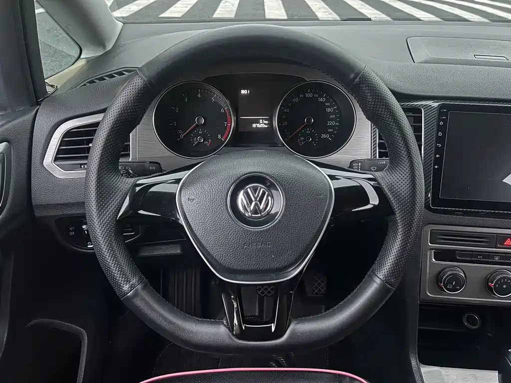 Volkswagen Golf Sportsvan — миниатюра 18