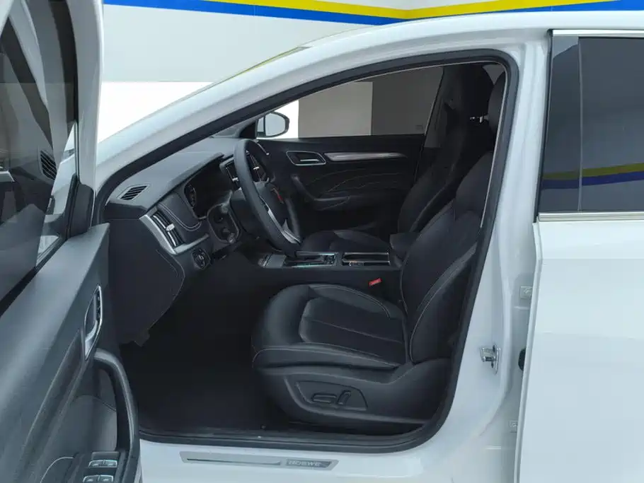Roewe i6 Classic — миниатюра 9