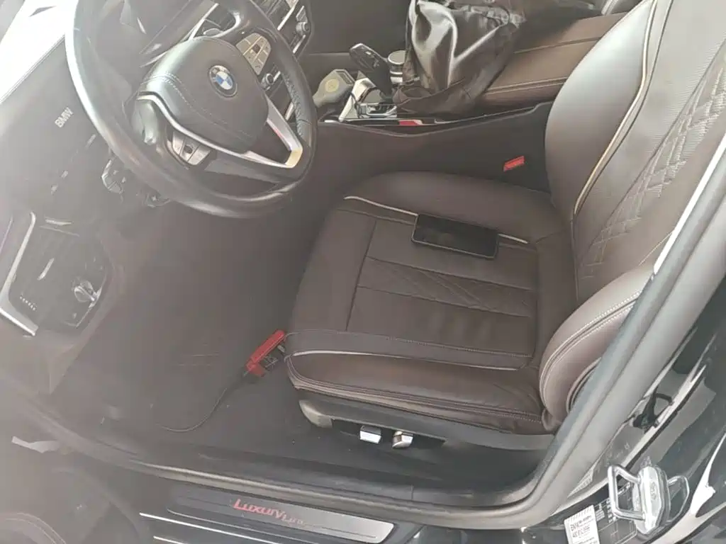 BMW 5 Series — миниатюра 15