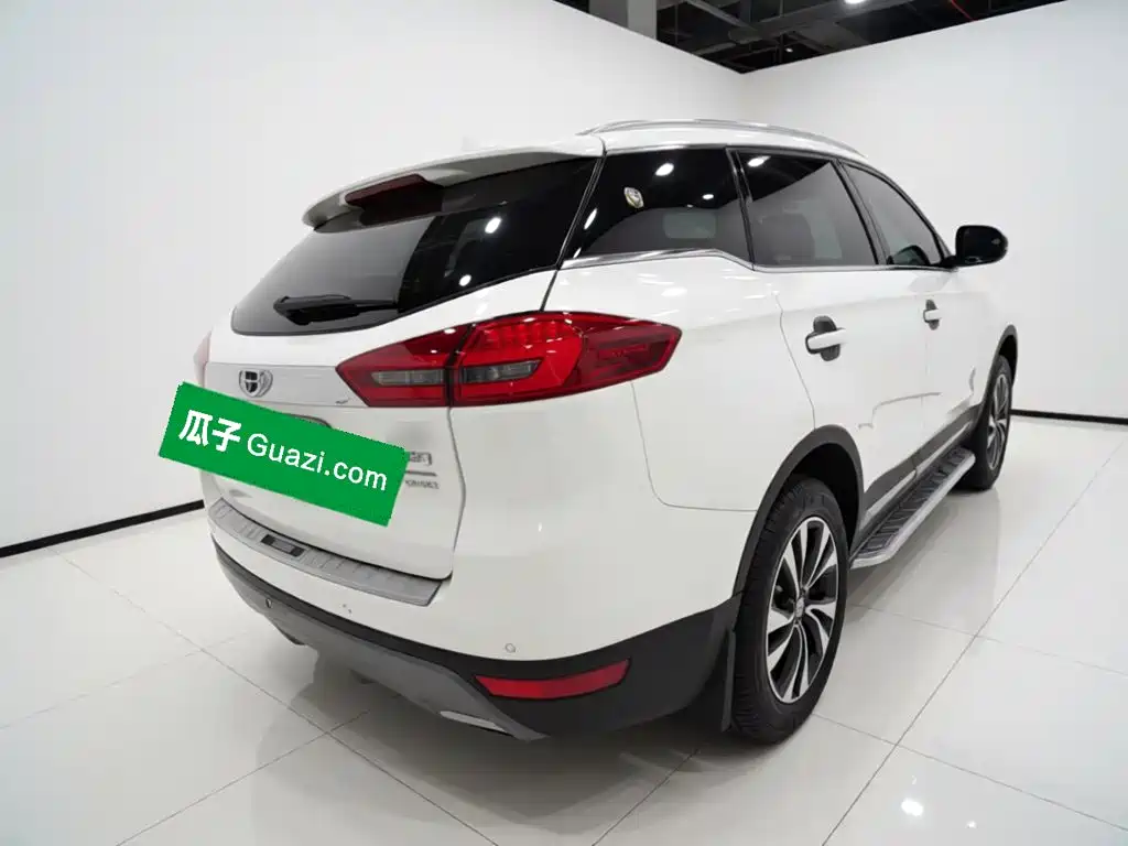 Geely Boyue — миниатюра 6