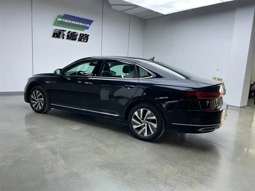 VOLKSWAGEN PASSAT NEW ENERGY