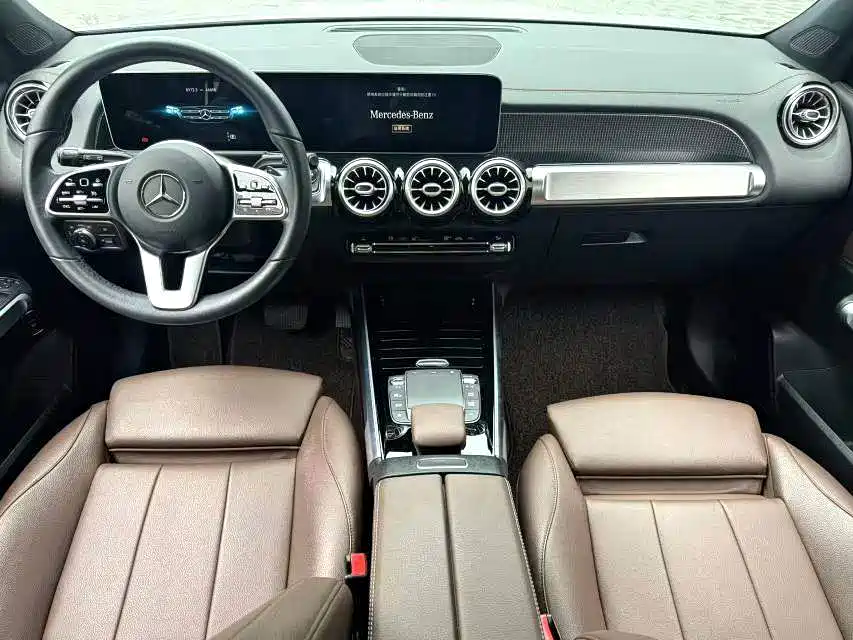 Mercedes-Benz GLB — миниатюра 7