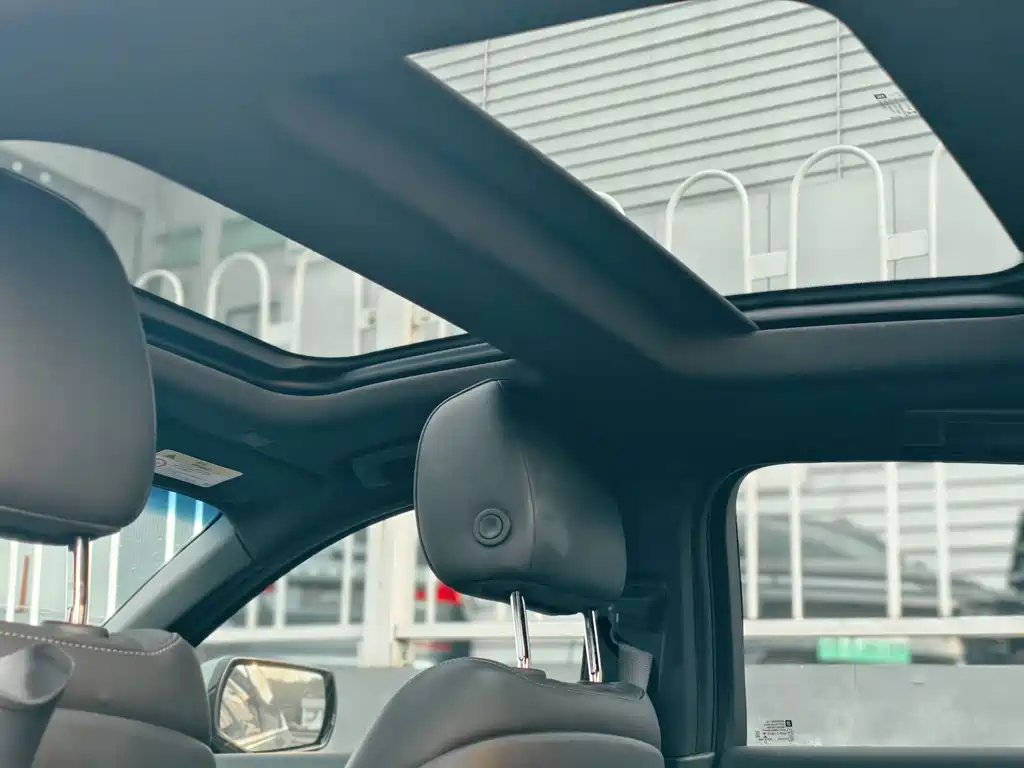 Cadillac CT5 — миниатюра 20