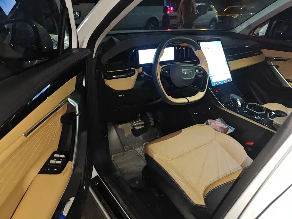 Geely Boyue L — миниатюра 12