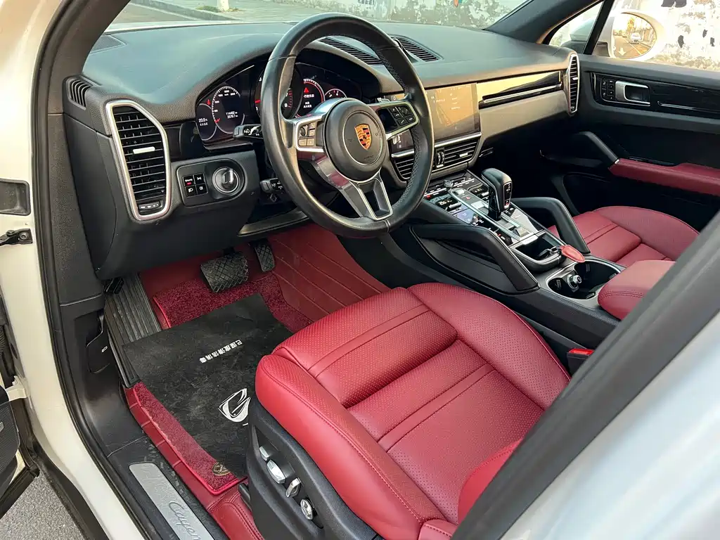 Porsche Cayenne — миниатюра 13