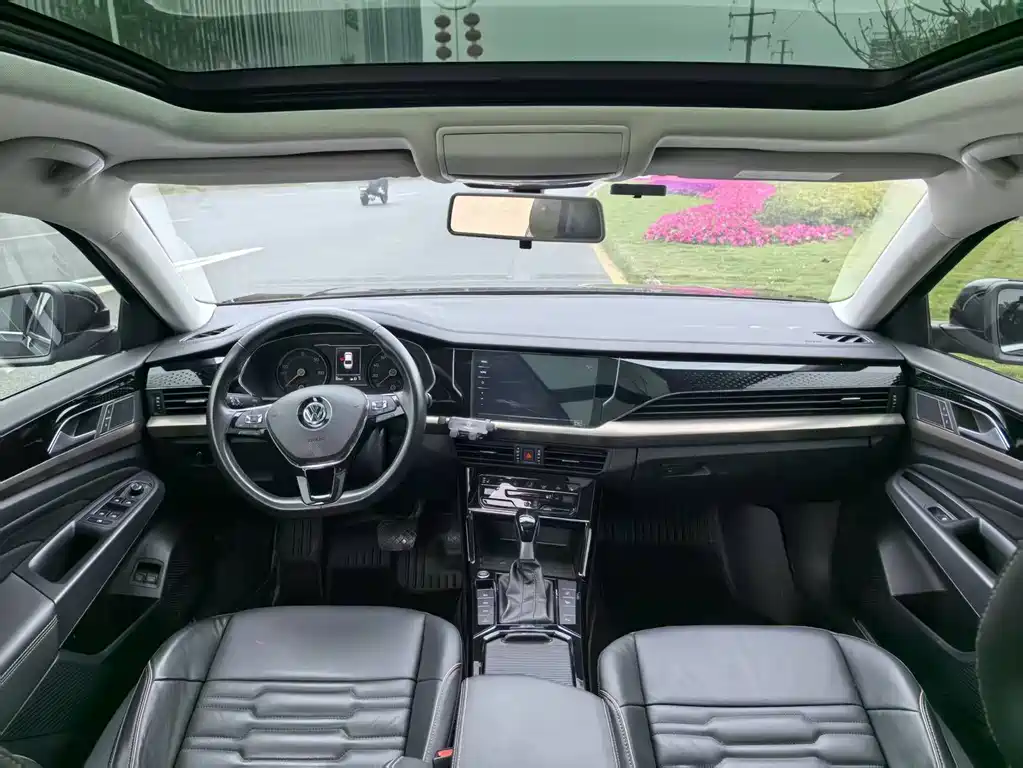 VOLKSWAGEN PASSAT NEW ENERGY