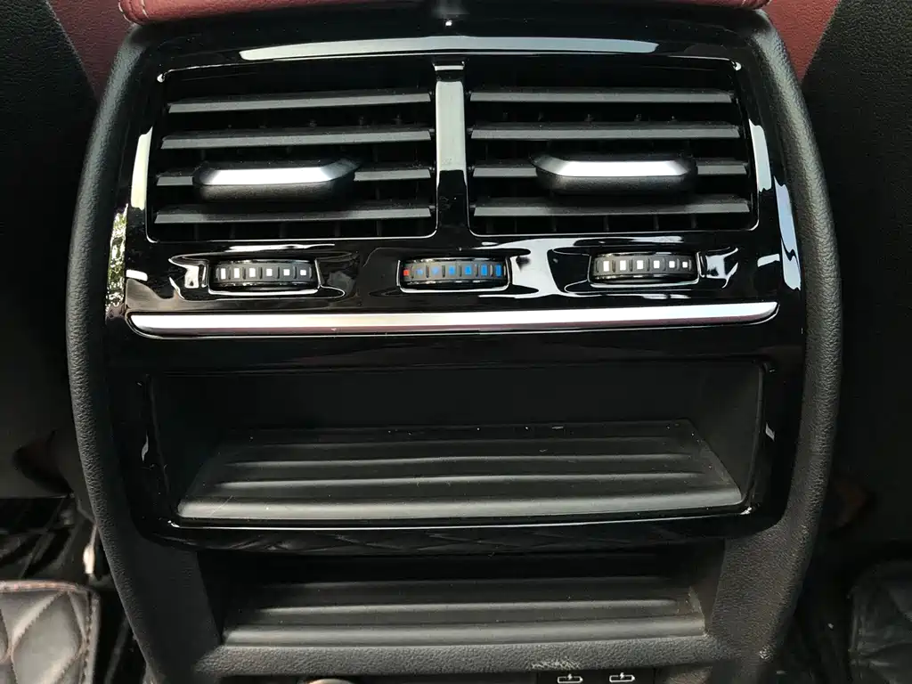 BMW 5 Series New Energy — миниатюра 14