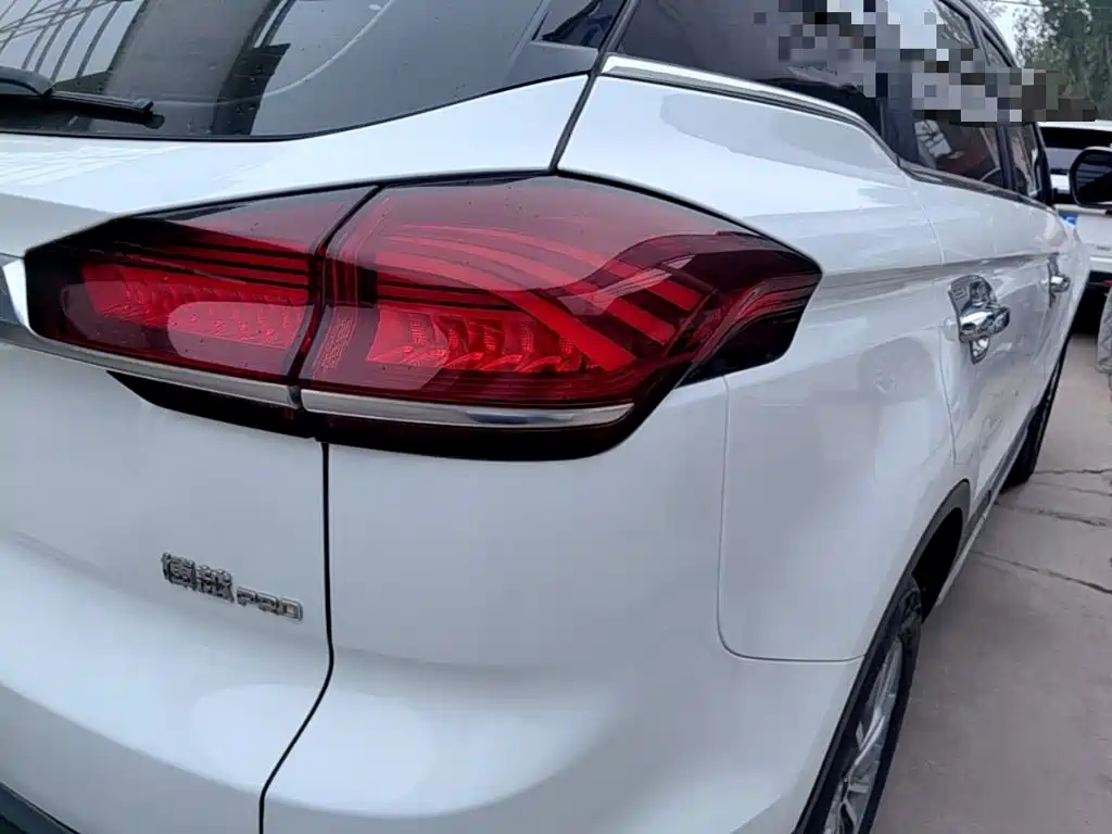 Geely Boyue — миниатюра 8