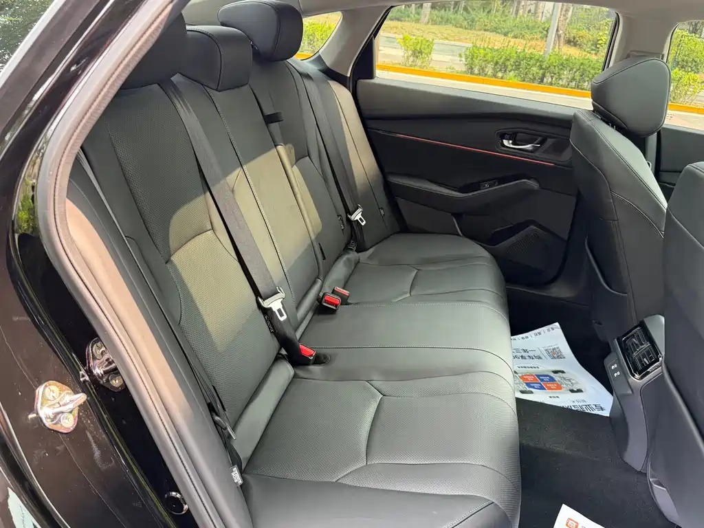 Honda Accord — миниатюра 24