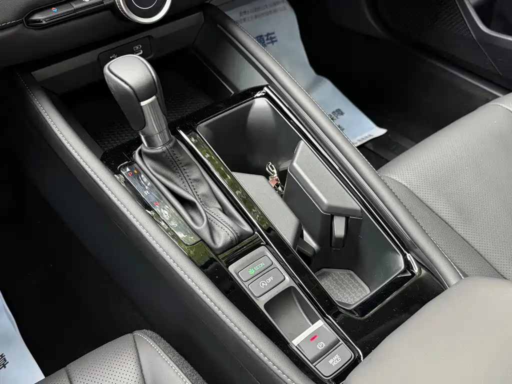 Honda Accord — миниатюра 16