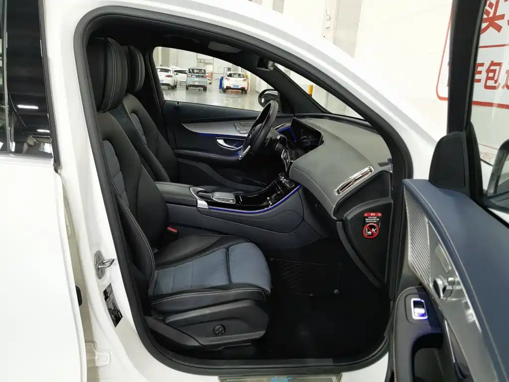 Mercedes-Benz EQC — миниатюра 23