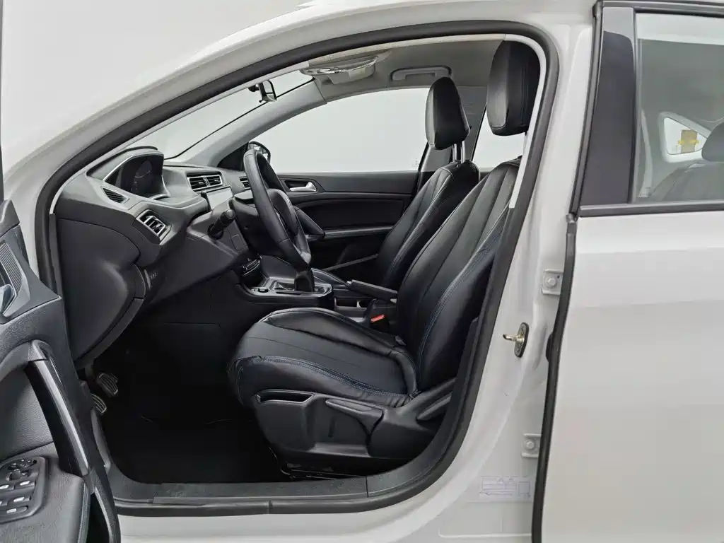 Peugeot 308 — миниатюра 10