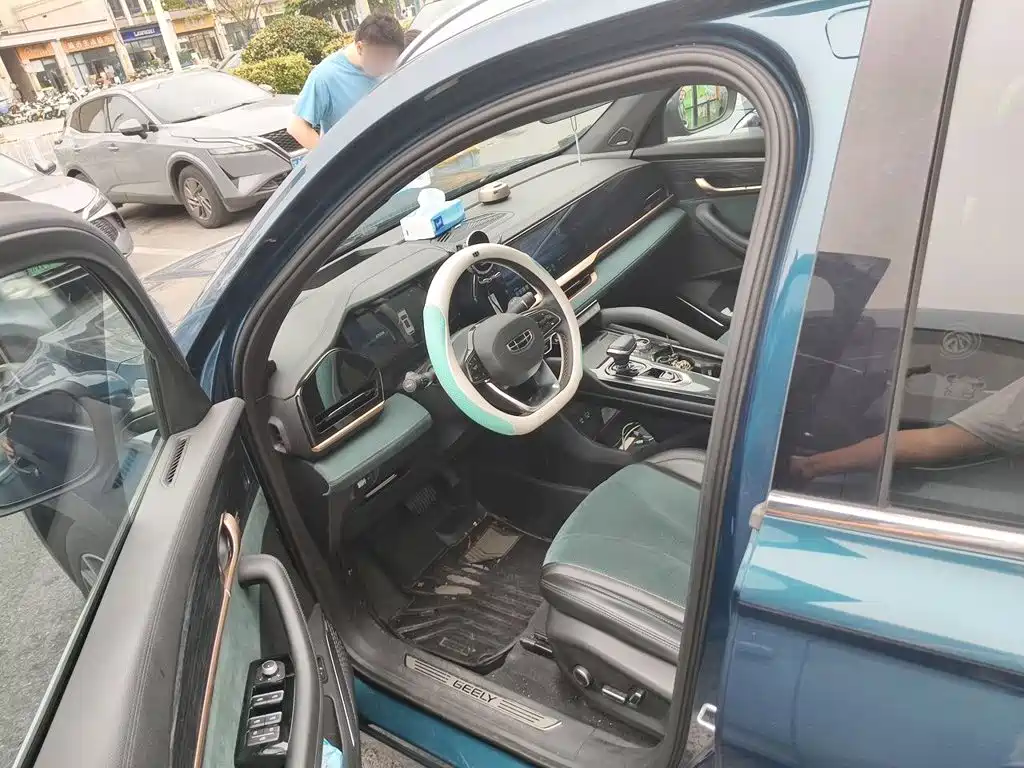 Geely Xingyue L — миниатюра 13