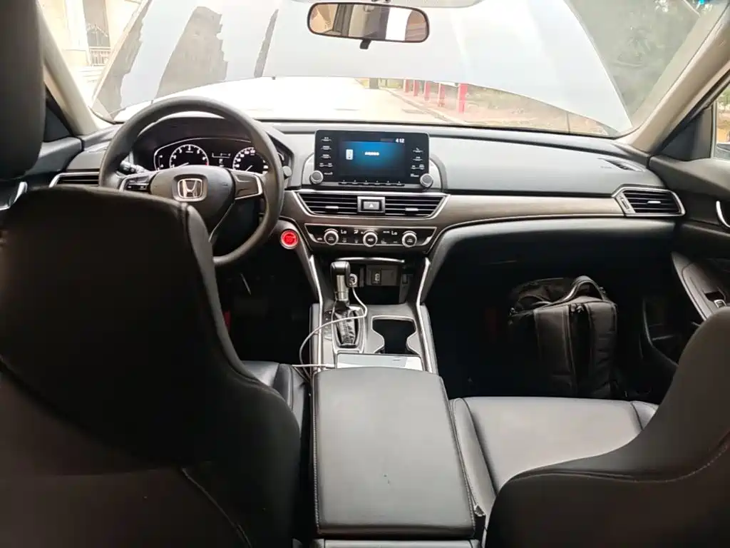 Honda Accord — миниатюра 10