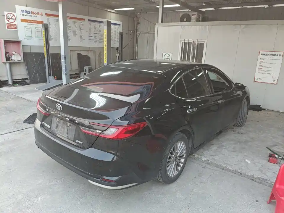 Toyota Camry — миниатюра 6