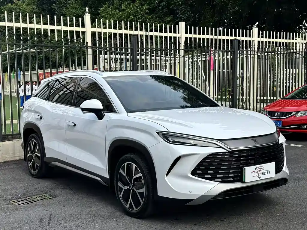 BYD L DM-i — миниатюра 3