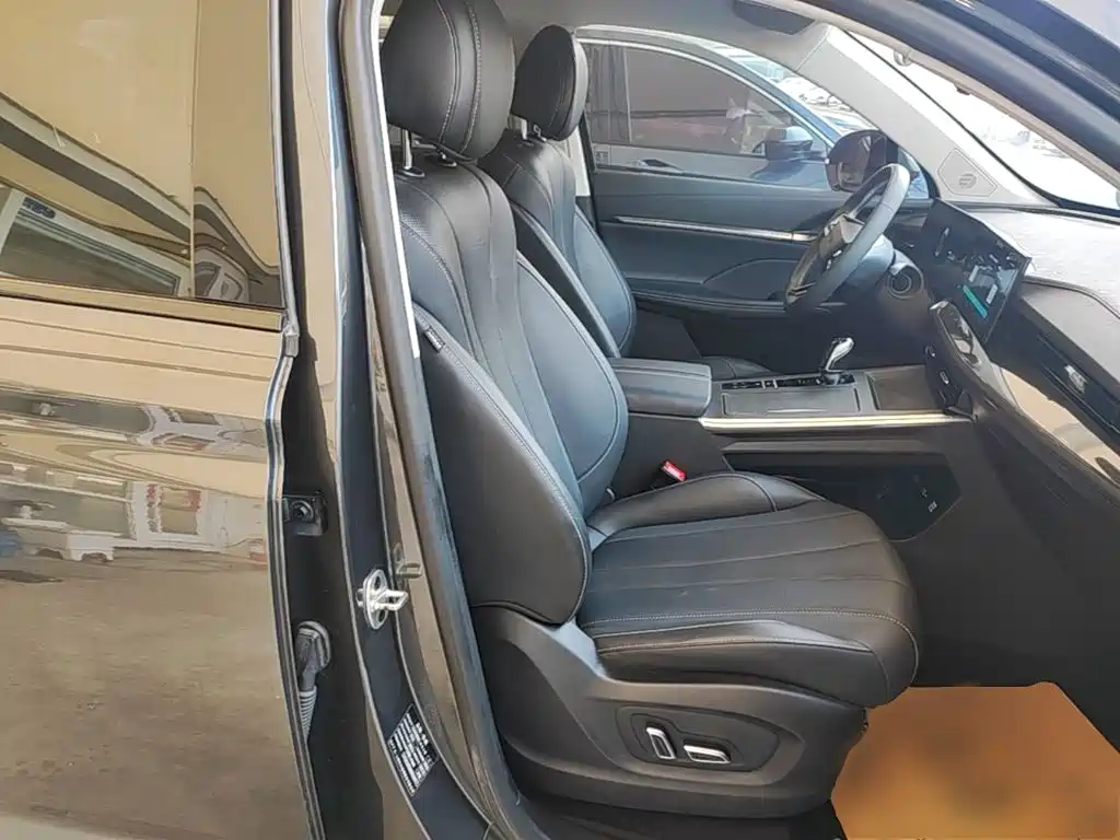 Roewe RX5 MAX — миниатюра 25