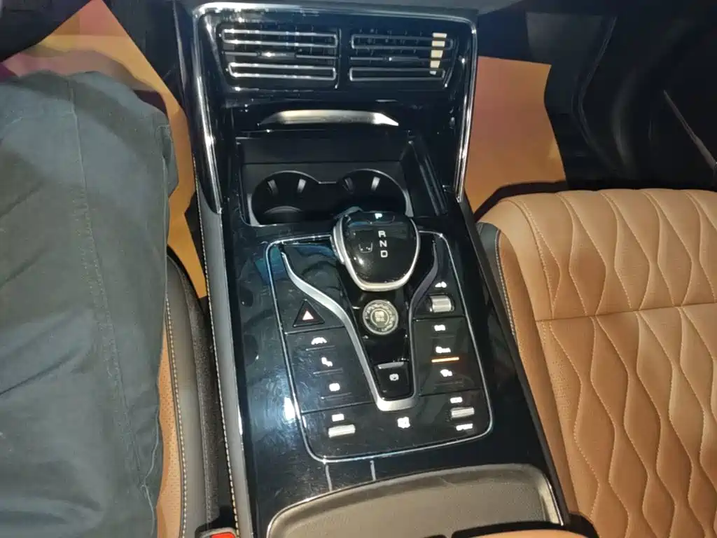 BYD Tang New Energy — миниатюра 14