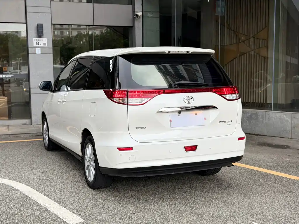 Toyota Previa — миниатюра 21