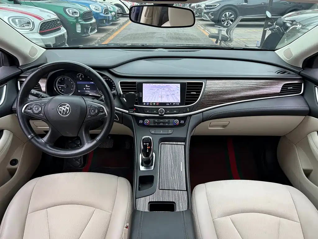 Buick LaCrosse — миниатюра 10