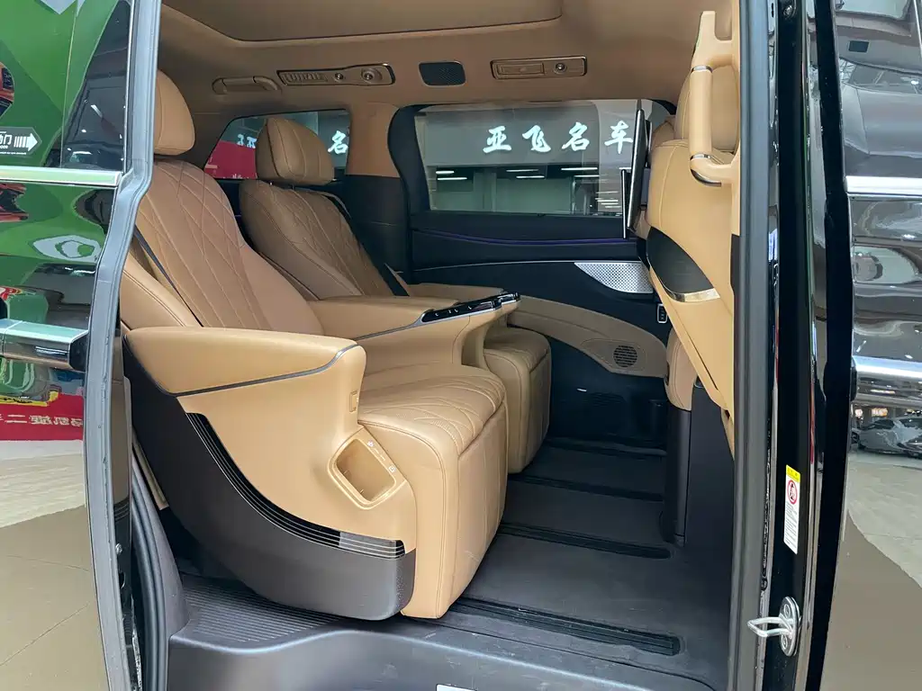 Denza D9 2025 DM-i Smart Drive 1020 Flagship