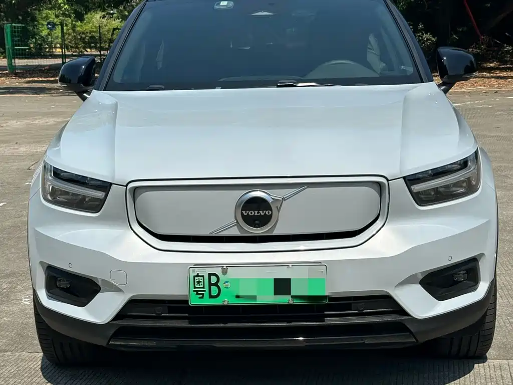 Volvo XC40 NEV — миниатюра 2