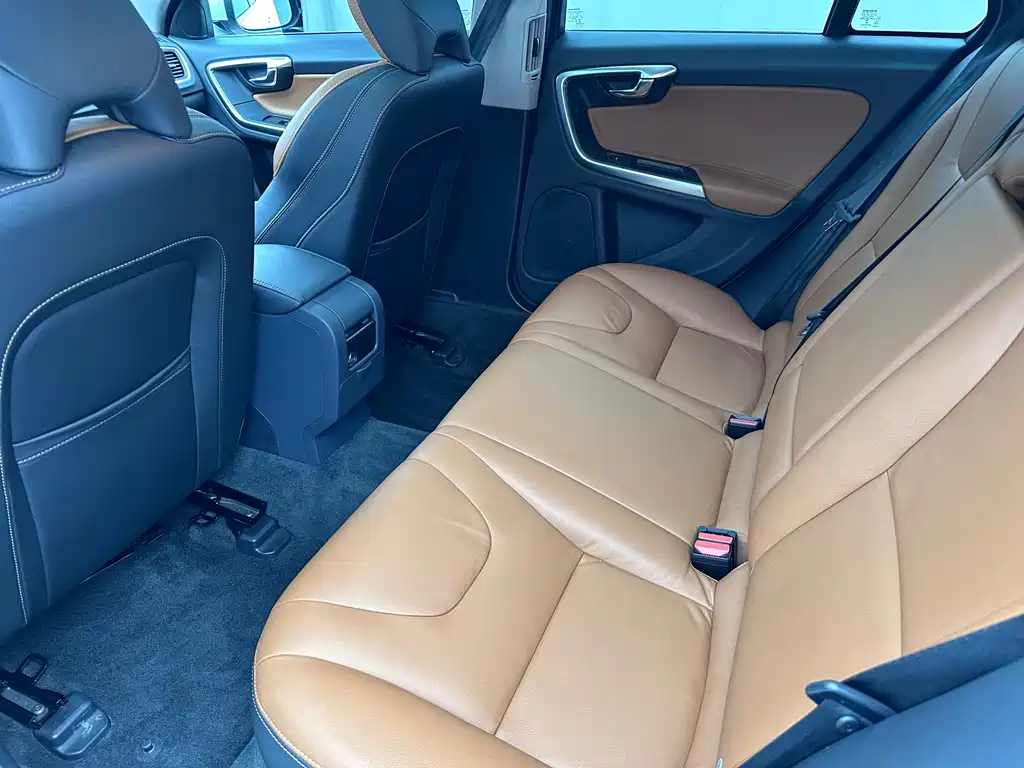 Volvo V60 — миниатюра 13