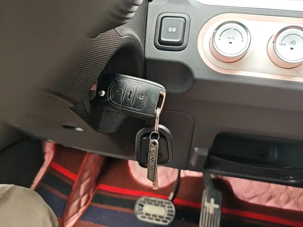 Wuling MINIEV — миниатюра 9