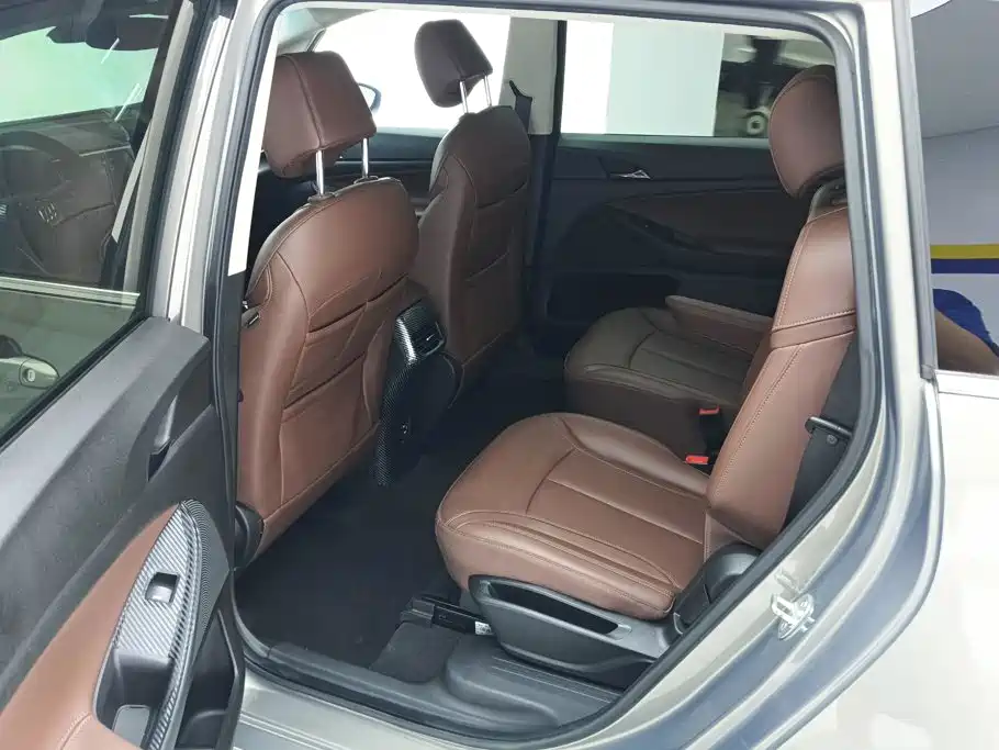 Buick GL6 — миниатюра 11