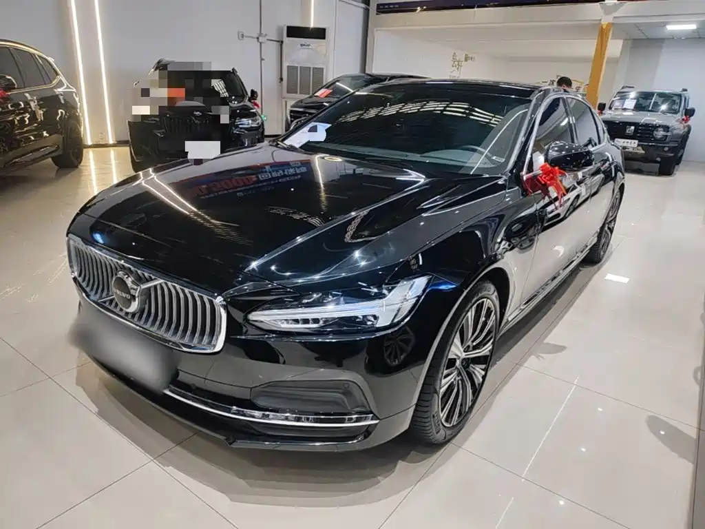 Volvo S90 — миниатюра 2