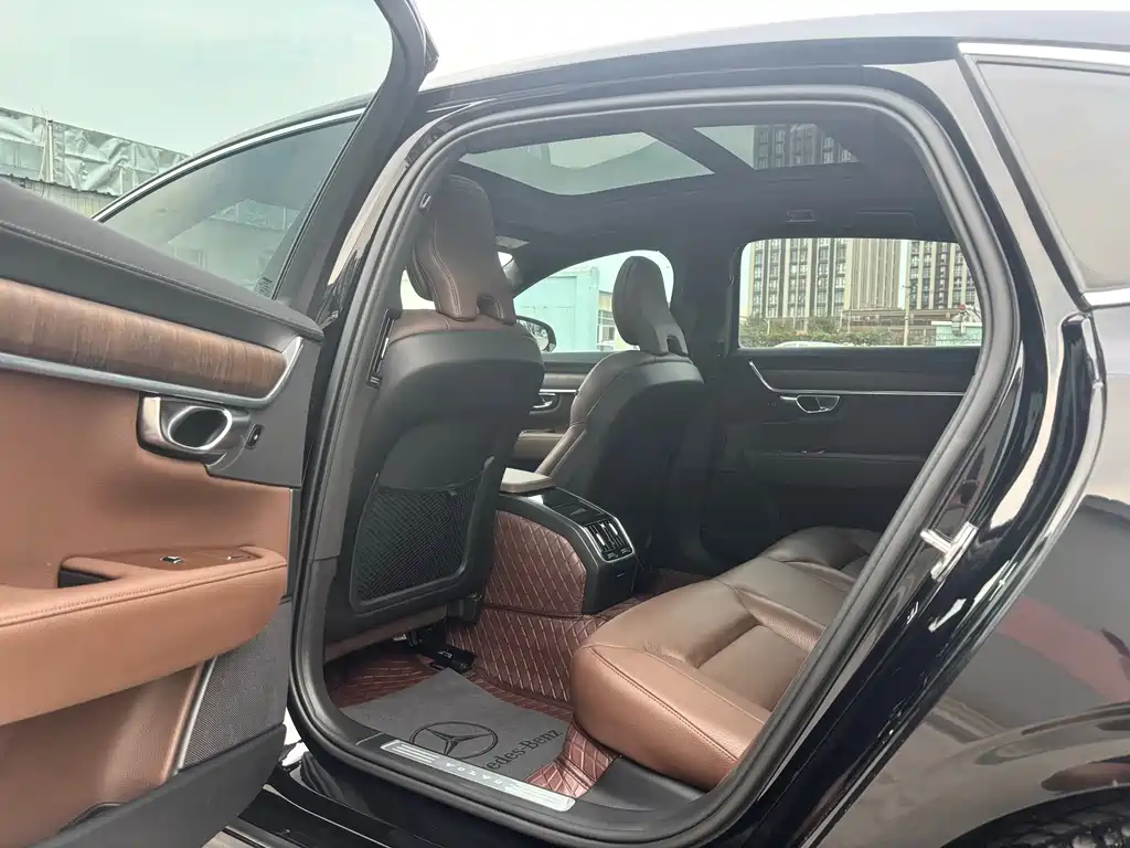 Volvo S90 — миниатюра 12
