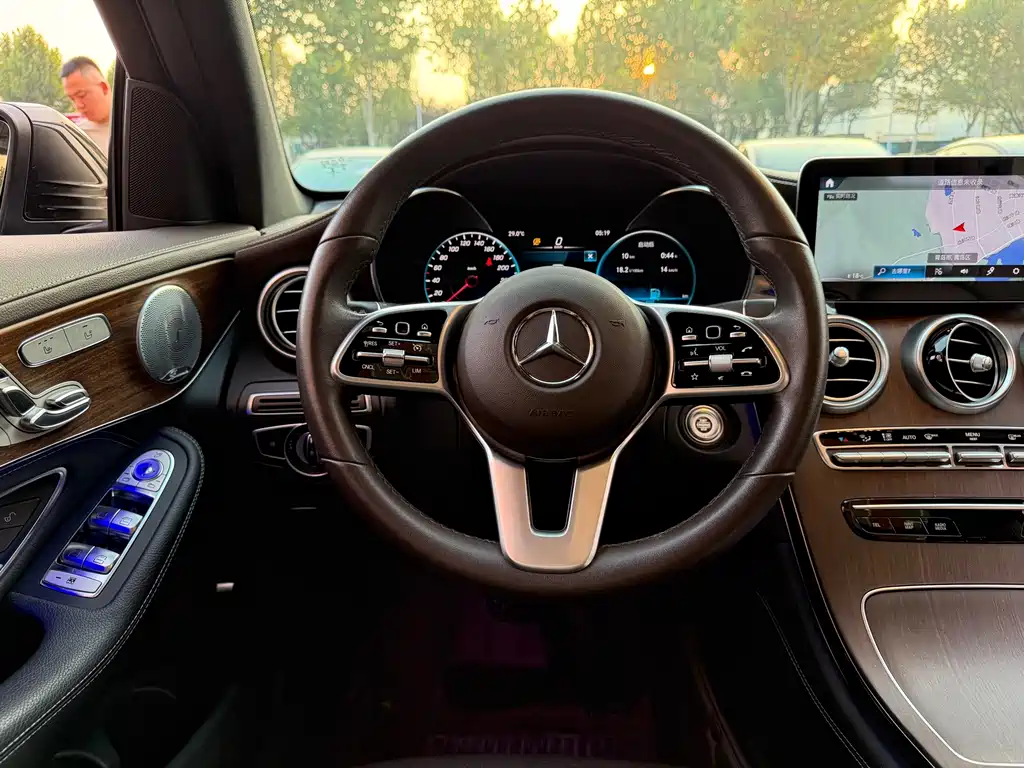 Mercedes-Benz GLC — миниатюра 12