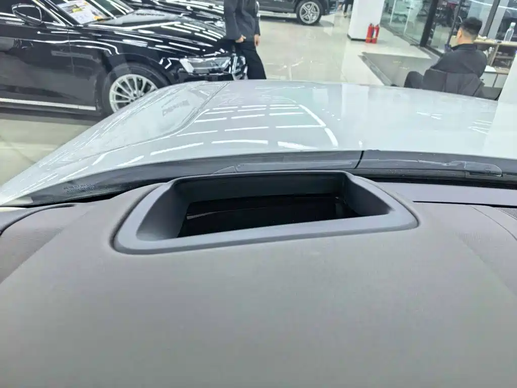 Land Rover Range Rover — миниатюра 10