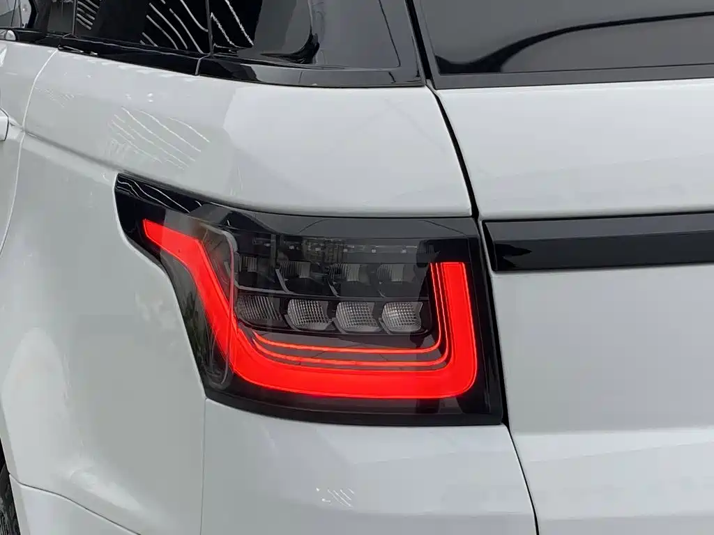 Land Rover Sport — миниатюра 7