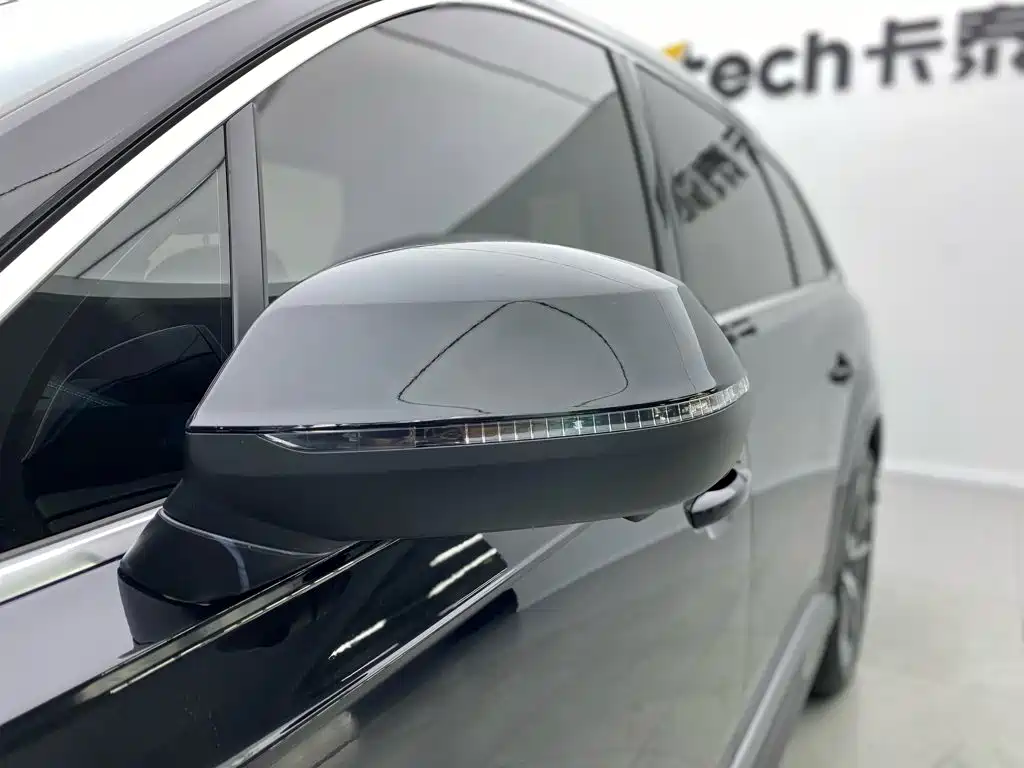 Audi Q7 — миниатюра 10