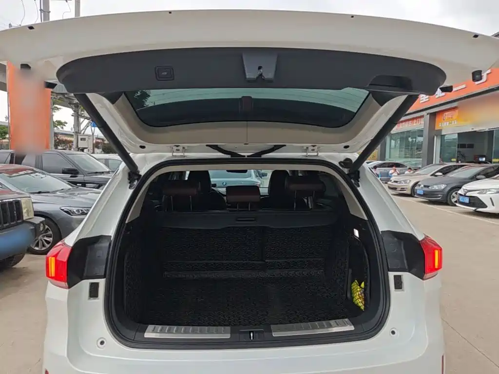 Wey Wey VV6 — миниатюра 19
