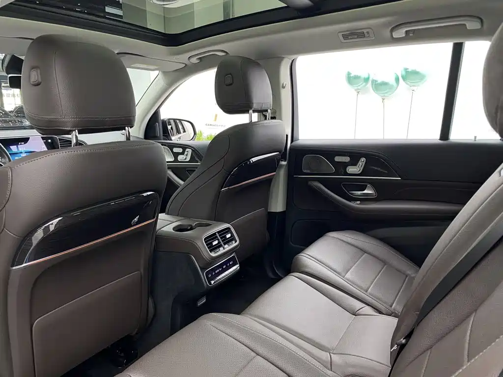 Mercedes-Benz GLS — миниатюра 23