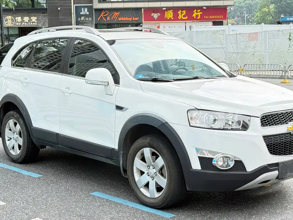 Chevrolet Captiva — миниатюра 3