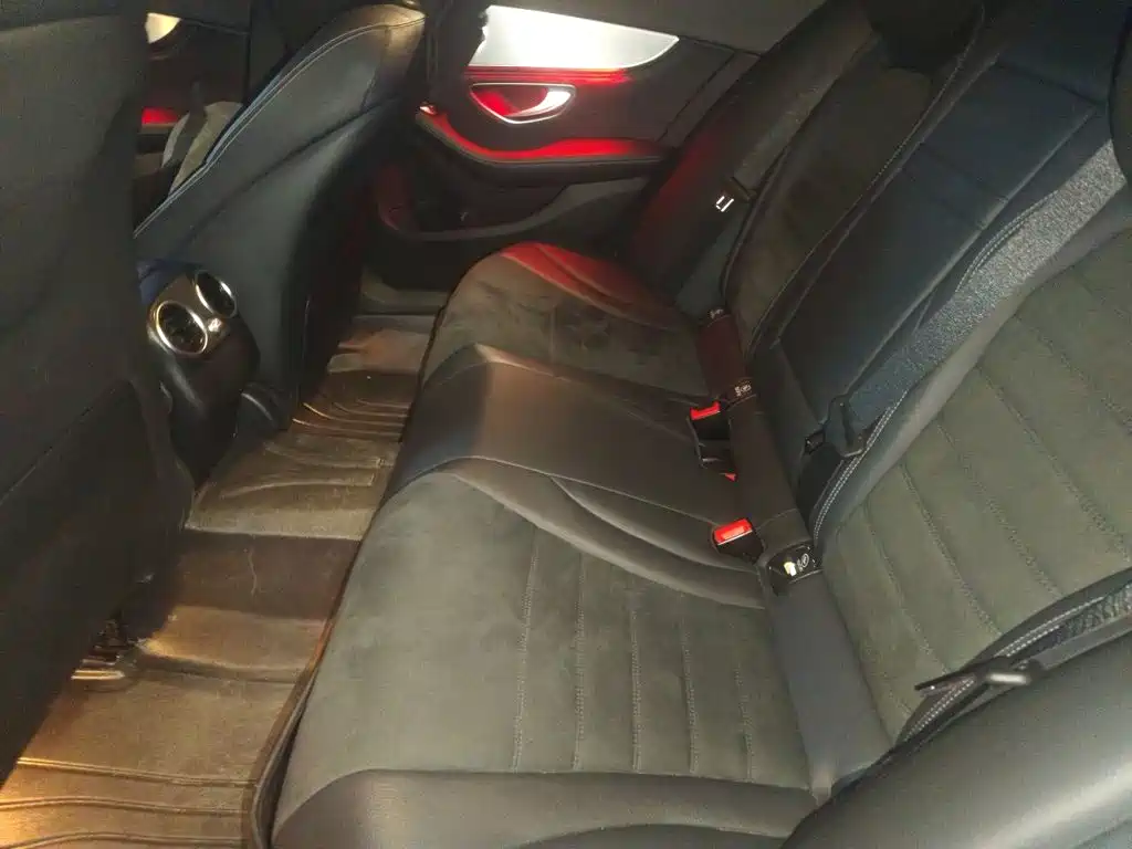 Mercedes-Benz C-Class — миниатюра 13
